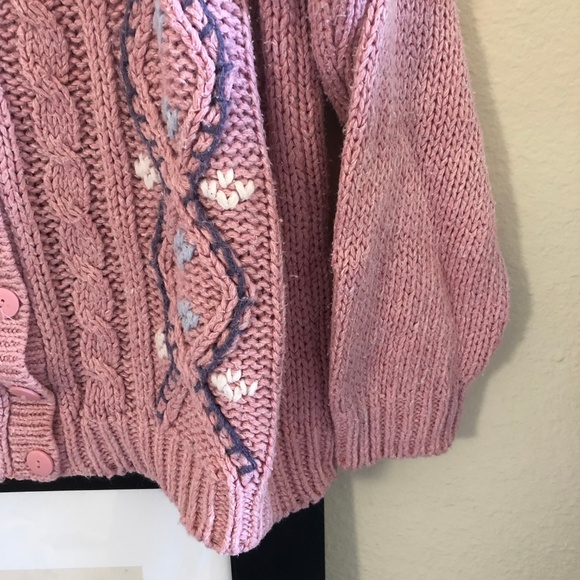 SOLD! 80s pink cottagecore cable knit cardigan - Picture 5 of 6